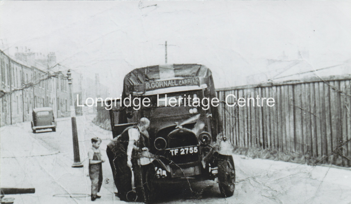217C - Chatburn Road - Dick Gornall and his Carriers Wagon - 1940s